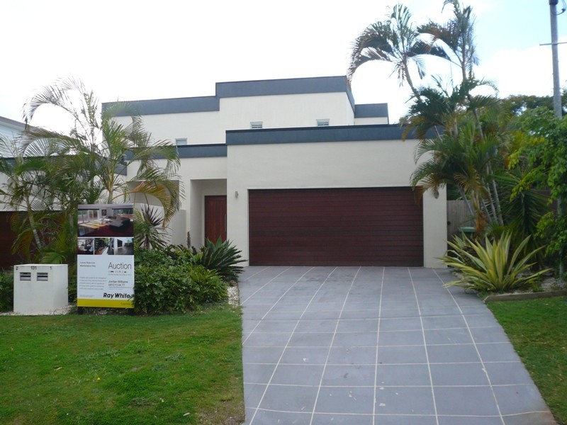 1/131 Falconer St, Southport QLD 4215