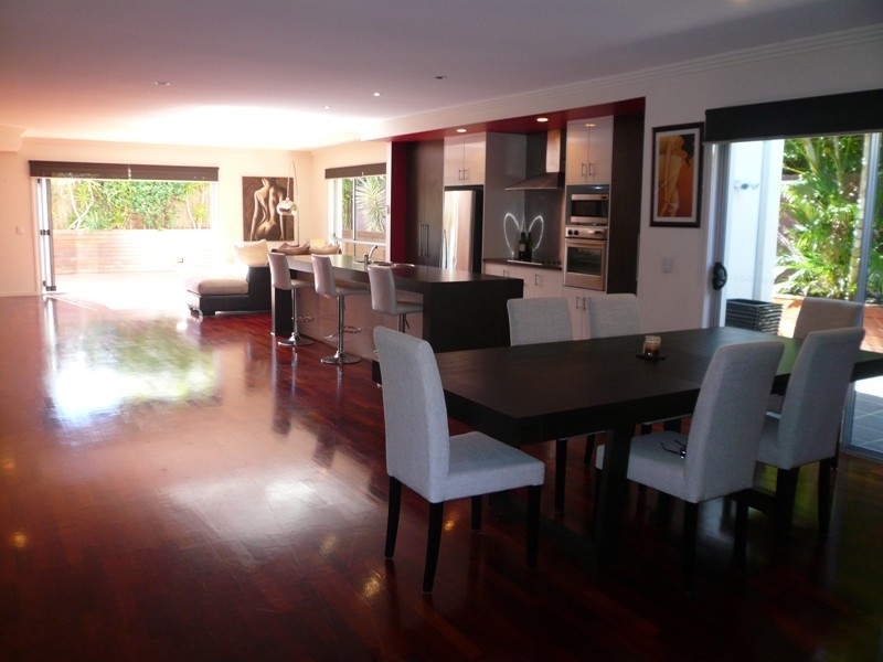 1/131 Falconer St, Southport QLD 4215