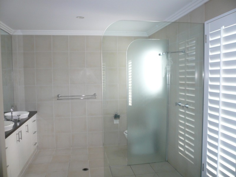 1/131 Falconer St, Southport QLD 4215