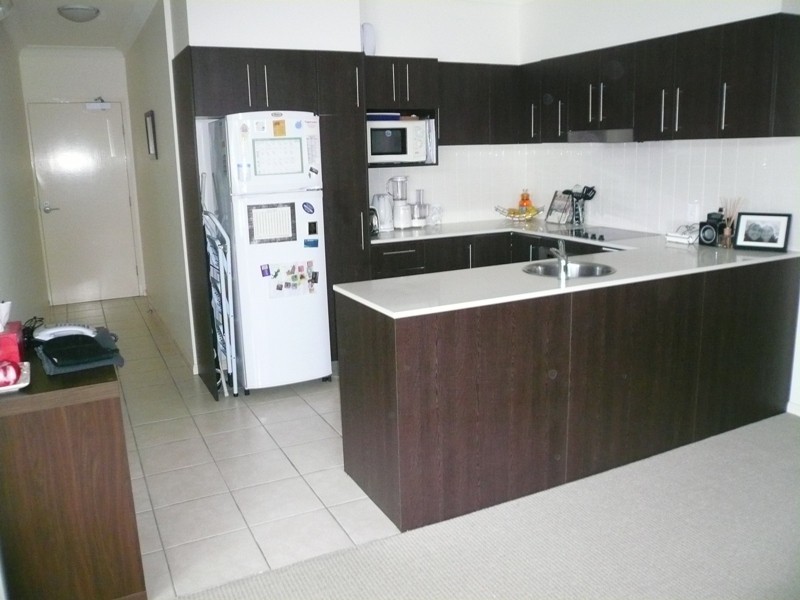 10/5  Carey Lane, Southport QLD 4215