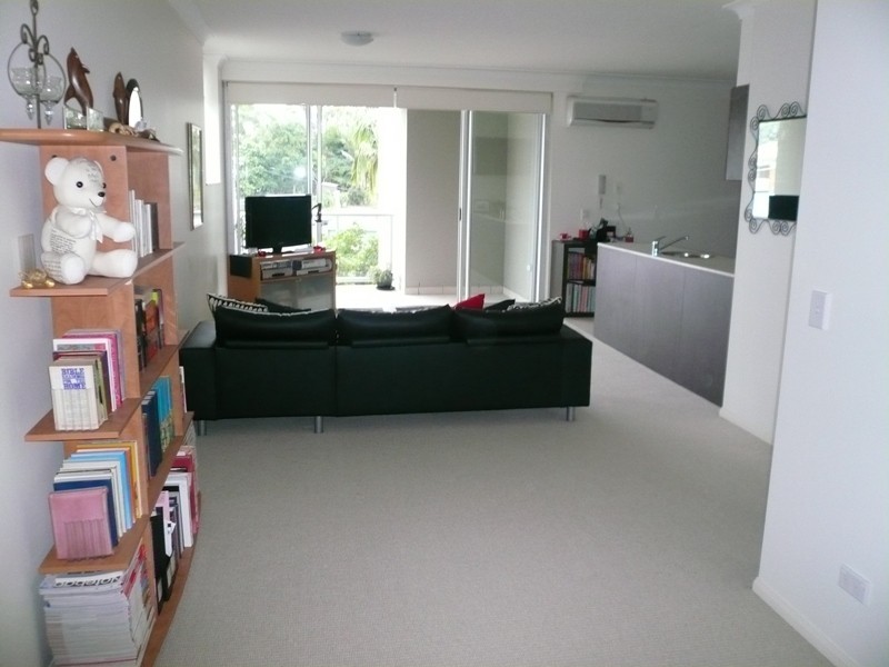 10/5  Carey Lane, Southport QLD 4215