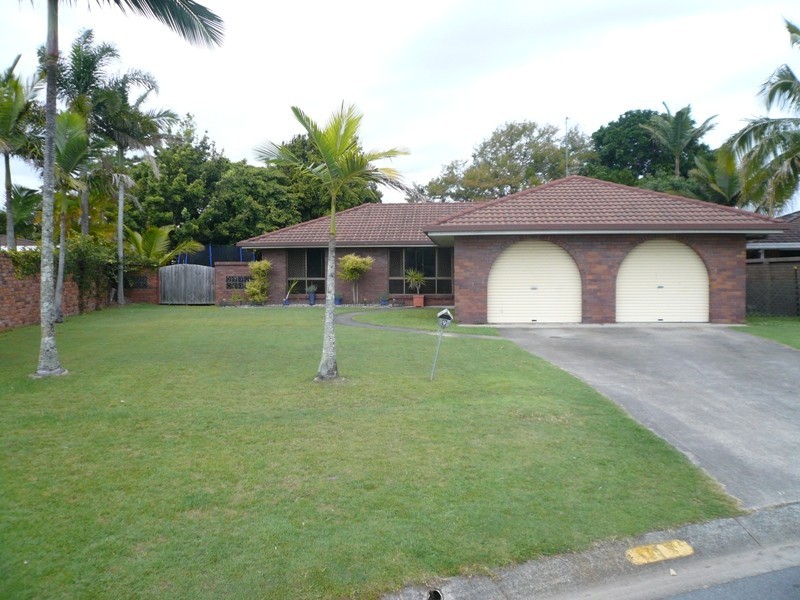 9 Daru Ave, Runaway Bay QLD 4216