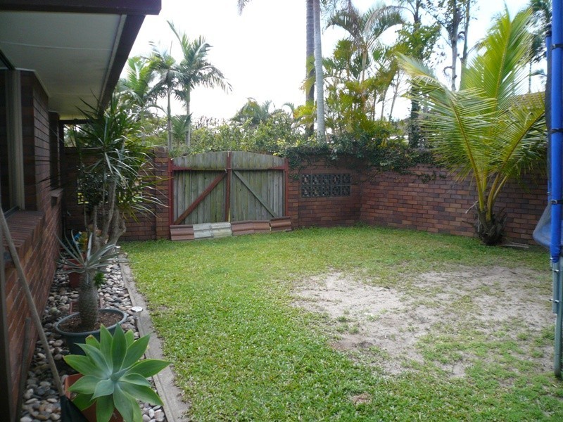 9 Daru Ave, Runaway Bay QLD 4216