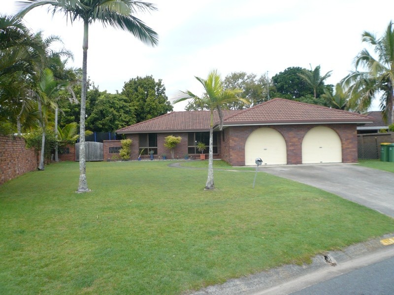 9 Daru Ave, Runaway Bay QLD 4216