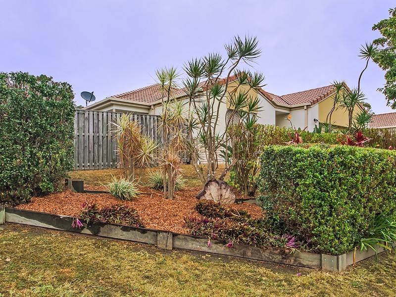 2/2 Pilar Court, Molendinar QLD 4214