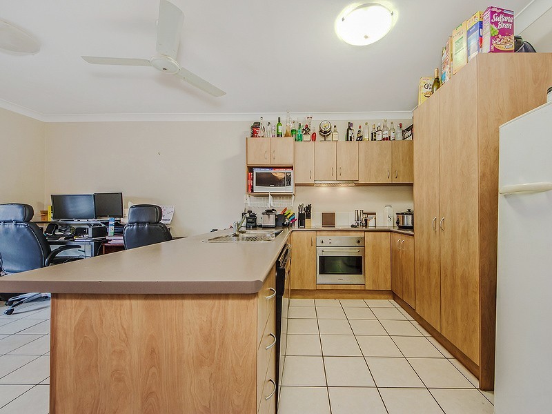 2/2 Pilar Court, Molendinar QLD 4214