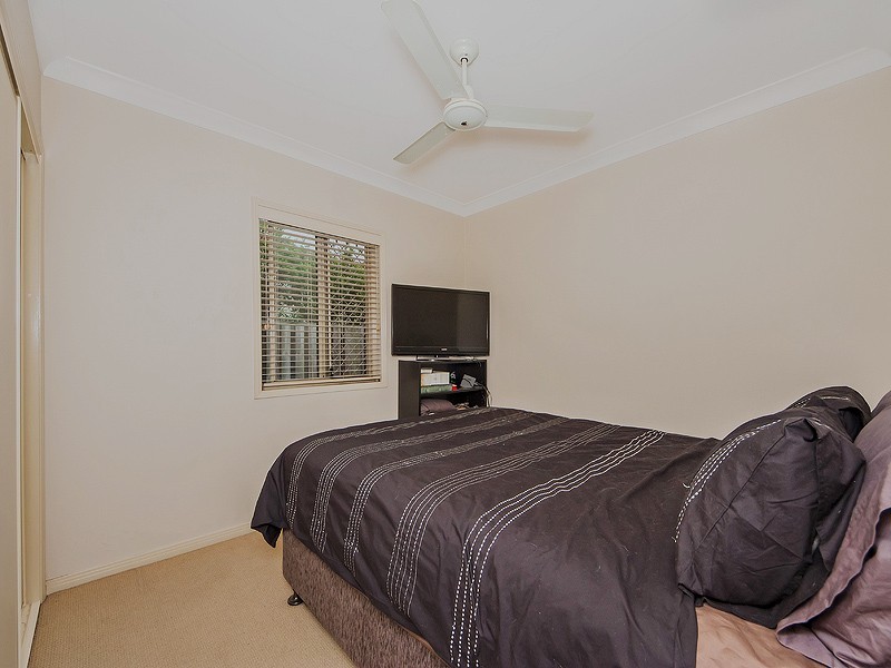 2/2 Pilar Court, Molendinar QLD 4214