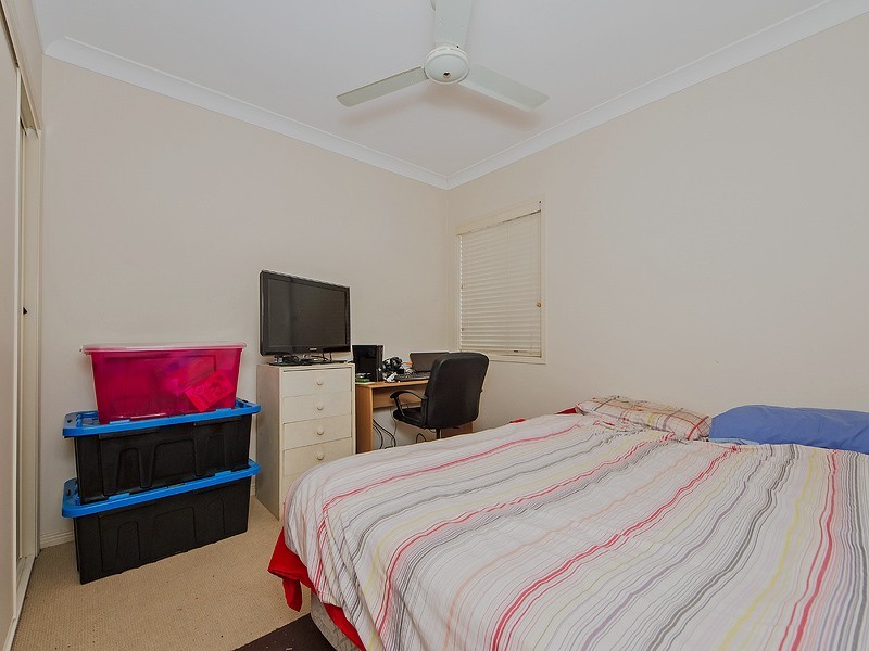 2/2 Pilar Court, Molendinar QLD 4214