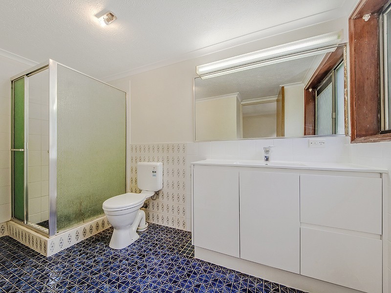 1/268 Marine Parade, Labrador QLD 4215