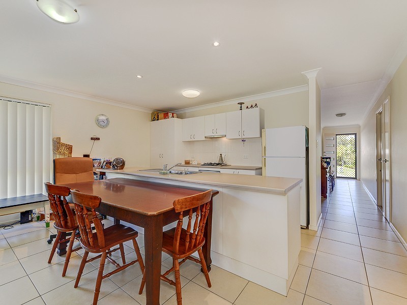 1-2/6 Crestwood Court, Kurwongbah QLD 4503