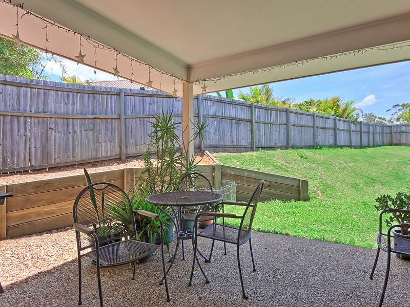 1-2/6 Crestwood Court, Kurwongbah QLD 4503