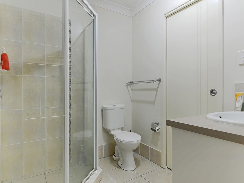 1-2/6 Crestwood Court, Kurwongbah QLD 4503