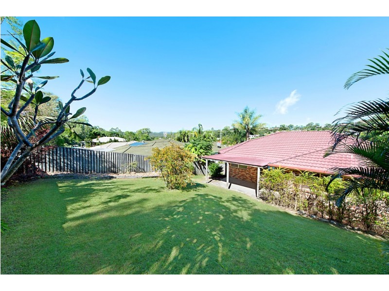 11 White Cap Close, Pacific Pines QLD 4211
