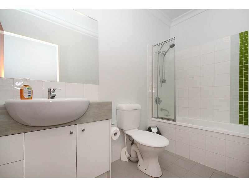 11/16 Park Street, Hawthorne QLD 4171