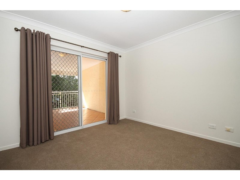 11/20 Underhill Avenue, Indooroopilly QLD 4068