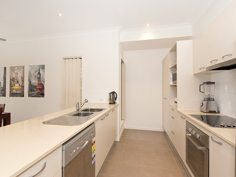 98 Joseph Avenue, Moggill QLD 4070