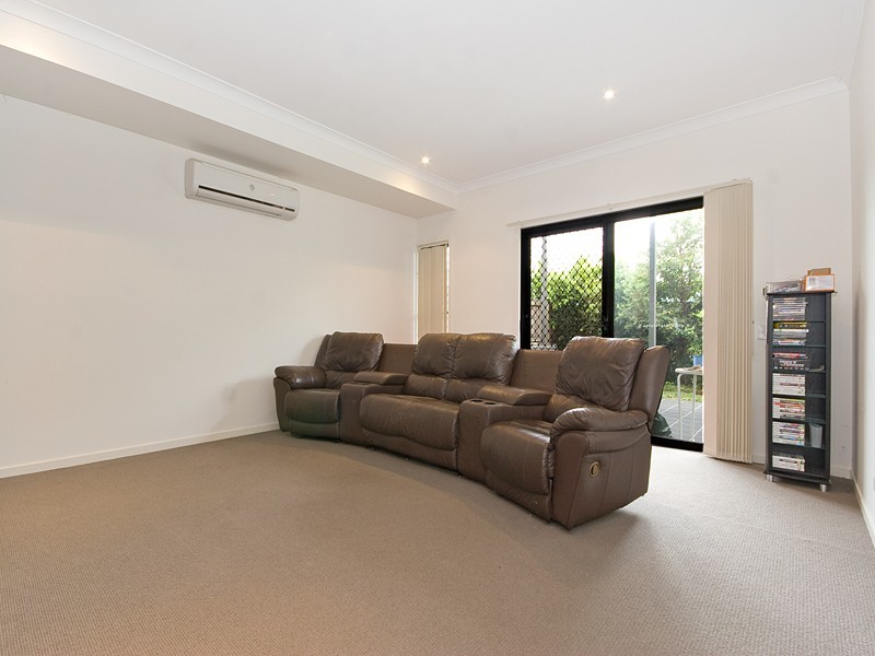 98 Joseph Avenue, Moggill QLD 4070