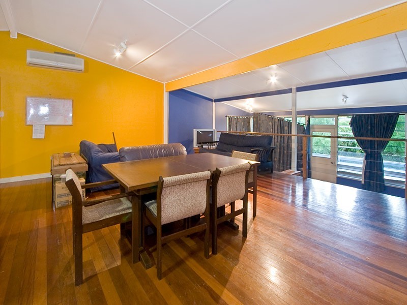 15 Grunert Street, Holland Park QLD 4121