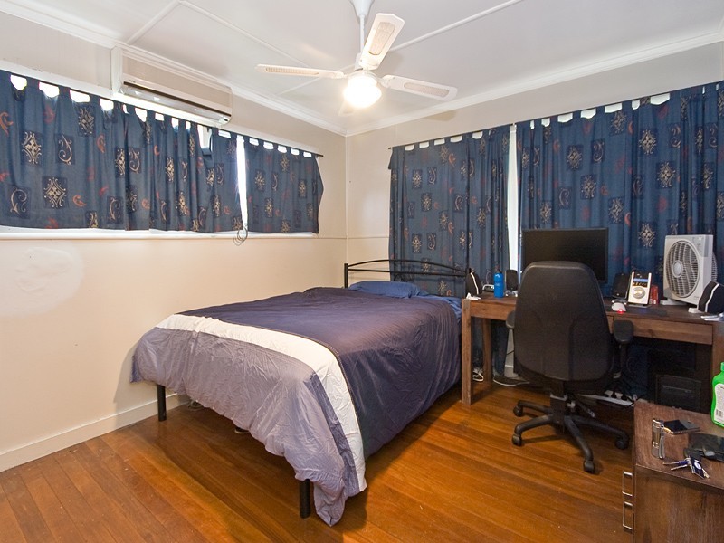 15 Grunert Street, Holland Park QLD 4121