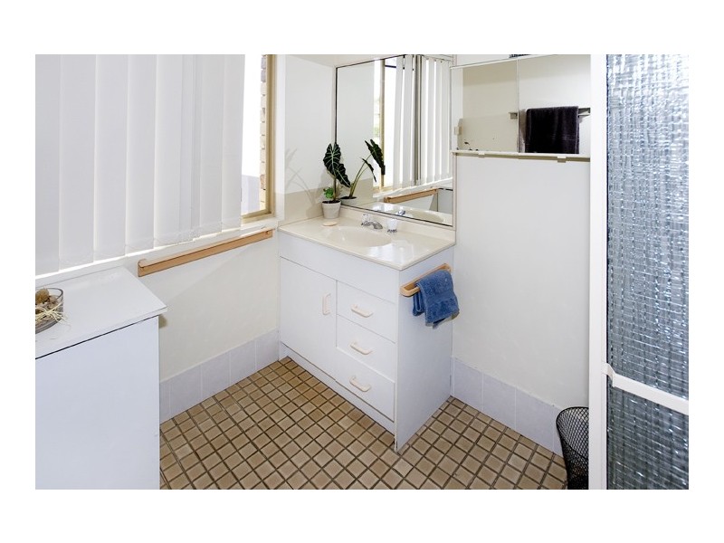 18/45 Marine Parade, Redcliffe QLD 4020