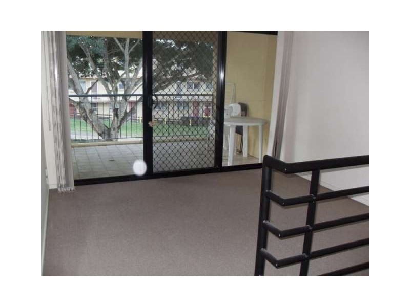 2/10 Lambton Street, Annerley QLD 4103