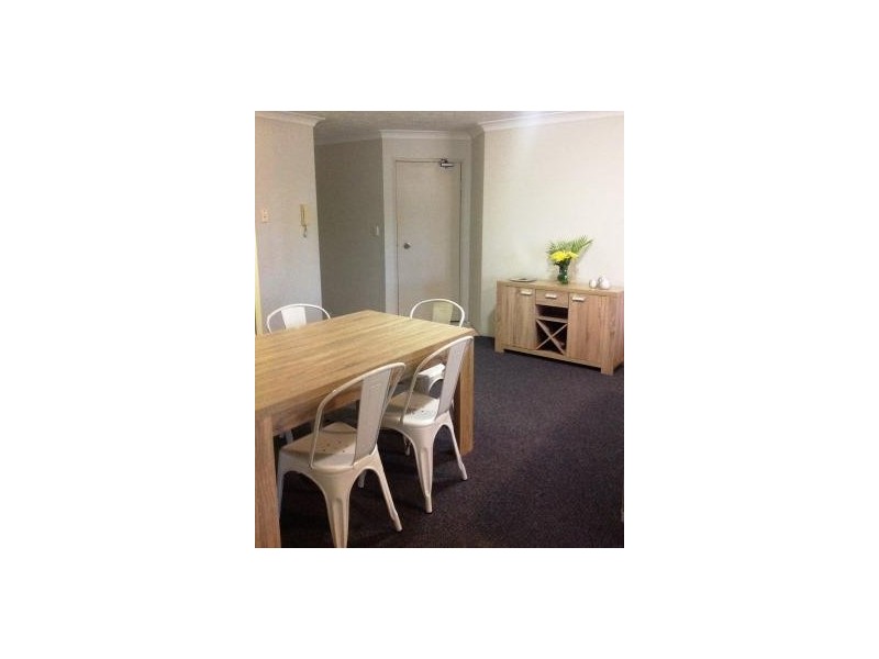 2/28 Sykes Court, Southport QLD 4215