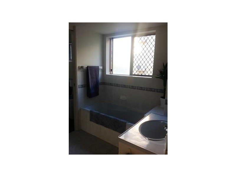 2/28 Sykes Court, Southport QLD 4215