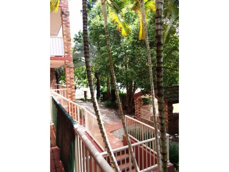 2/28 Sykes Court, Southport QLD 4215