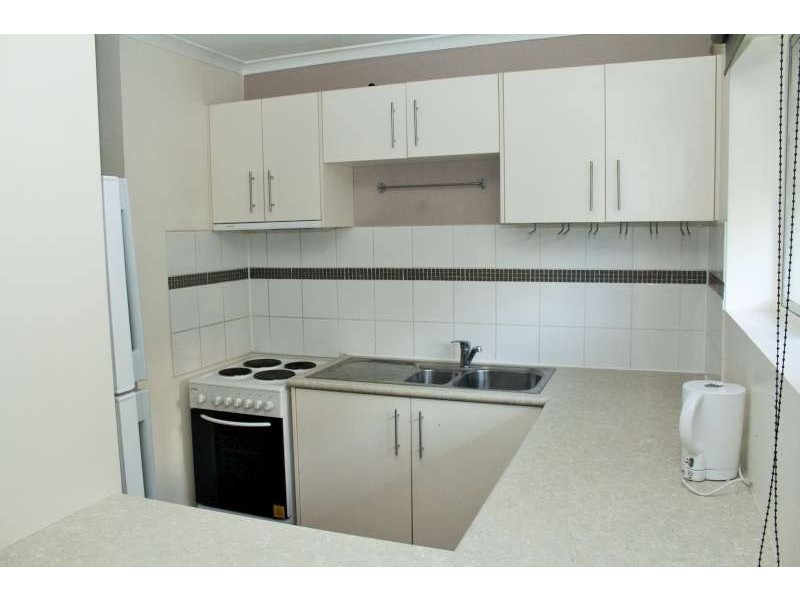 2/4 Stanley Street, Indooroopilly QLD 4068