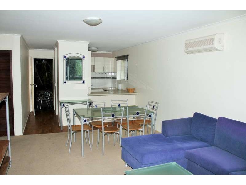 2/4 Stanley Street, Indooroopilly QLD 4068