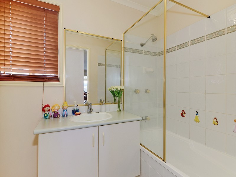 25 Paterson Place, Narangba QLD 4504