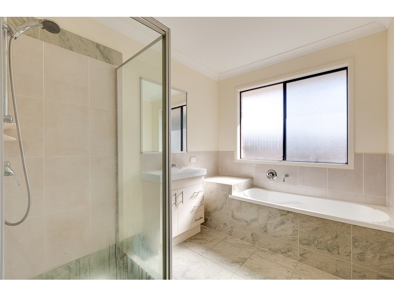 26 Lenna Court, Mount Warren Park QLD 4207