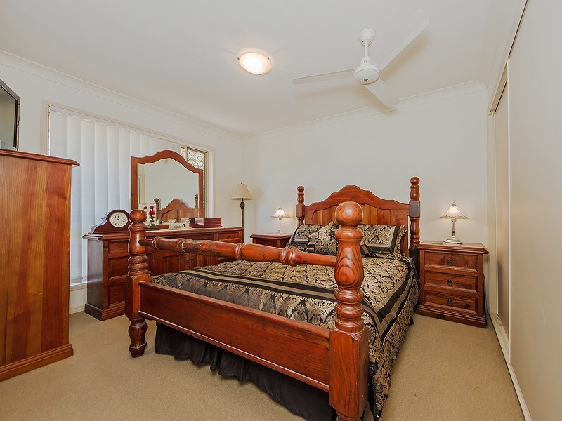 27 Barrs Avenue, Oxenford QLD 4210