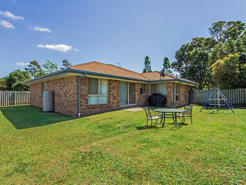 27 Barrs Avenue, Oxenford QLD 4210