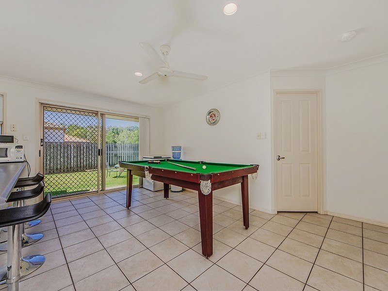 27 Barrs Avenue, Oxenford QLD 4210