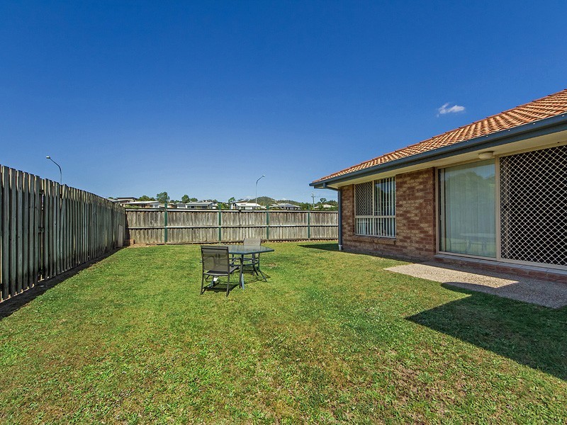 27 Barrs Avenue, Oxenford QLD 4210
