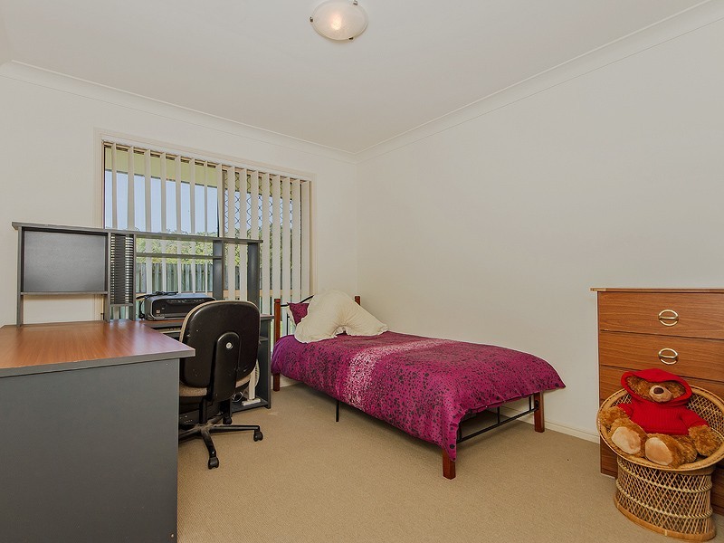 27 Barrs Avenue, Oxenford QLD 4210