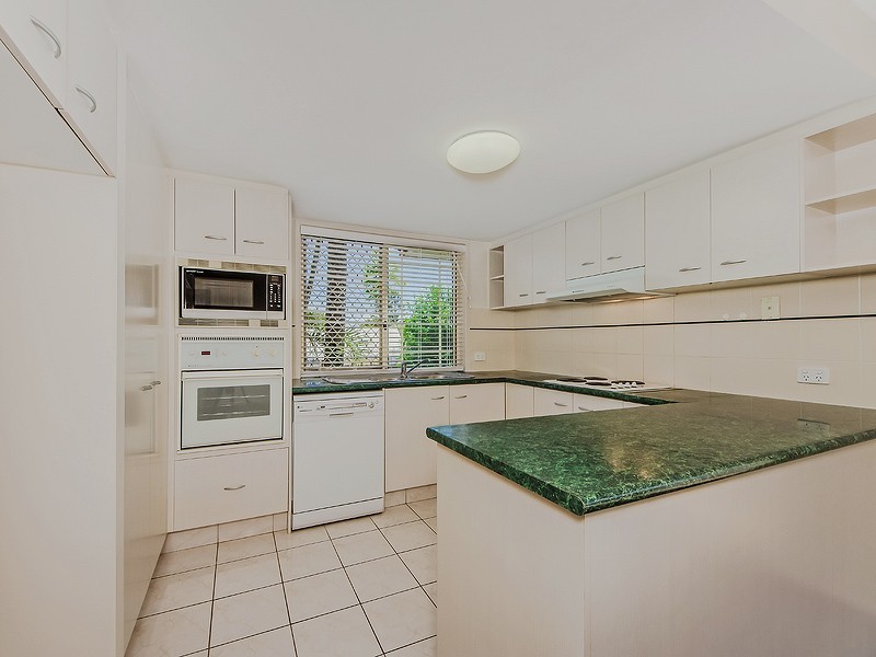 3/180 Queen Street, Southport QLD 4215