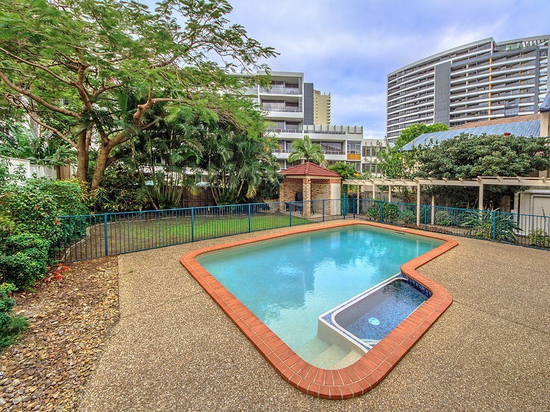3/47 Bauer Street, Southport QLD 4215