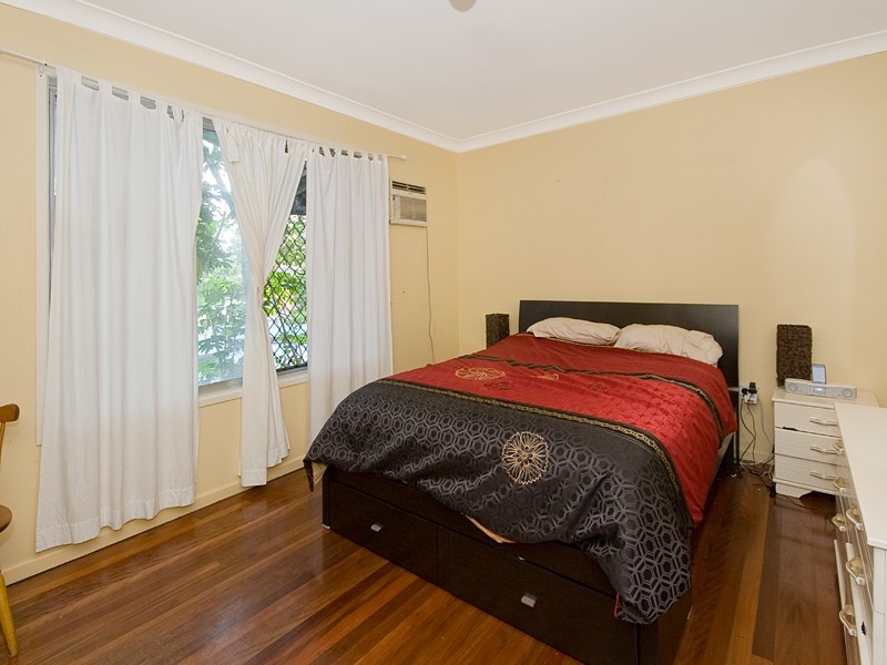 31 Dodwell Street, Holland Park West QLD 4121