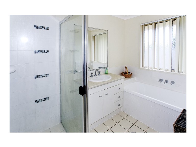 4 Gatsby Court, Kallangur QLD 4503