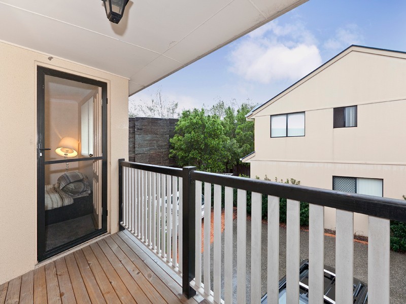 4/7 Curtis Street, Norman Park QLD 4170