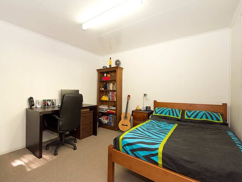 6 Satinay Street, Keperra QLD 4054