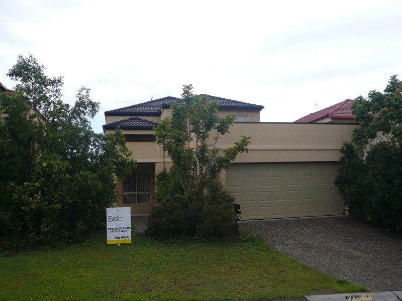 10 Noelene Lane, Arundel QLD 4214