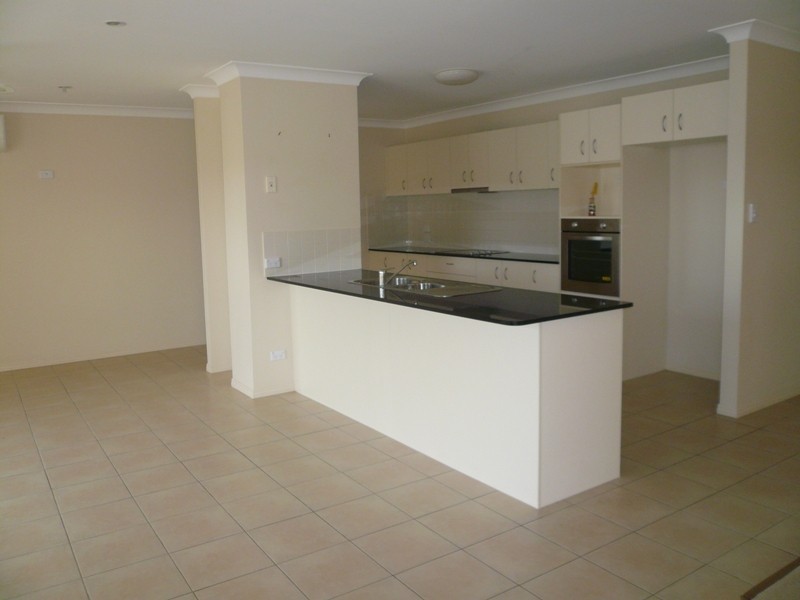 10 Noelene Lane, Arundel QLD 4214