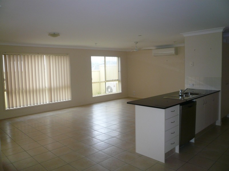 10 Noelene Lane, Arundel QLD 4214