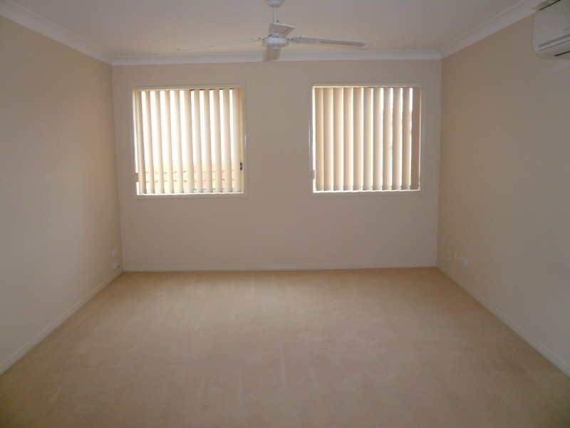 10 Noelene Lane, Arundel QLD 4214