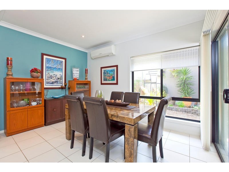 104/16 Surbiton Court, Carindale QLD 4152