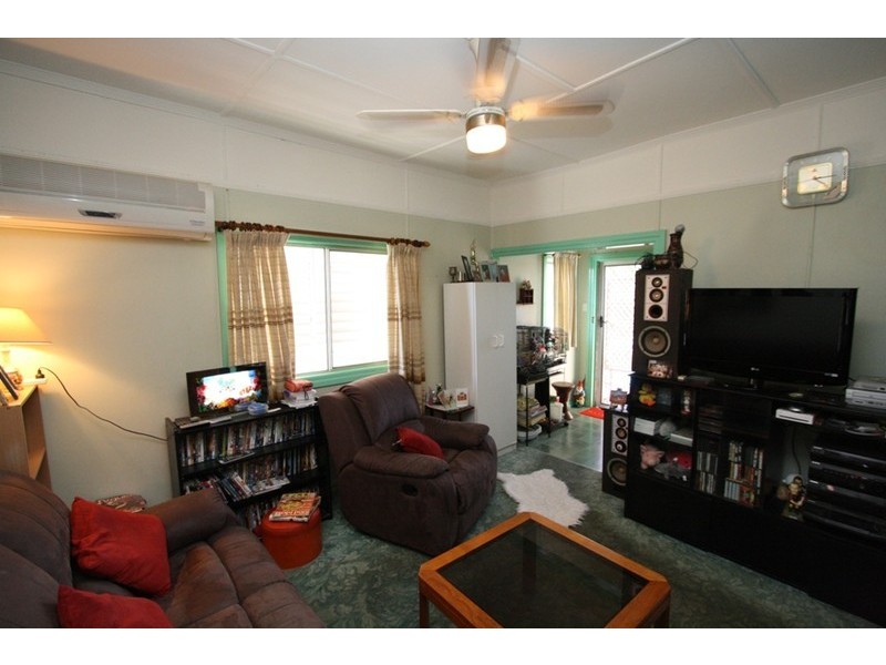 72 McLennan Street, Woody Point QLD 4019