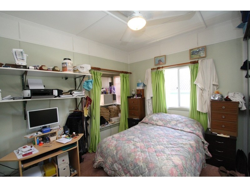 72 McLennan Street, Woody Point QLD 4019